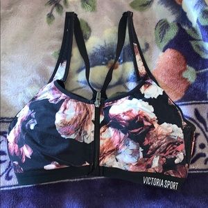 Victiorias Secret front clasp sports bra